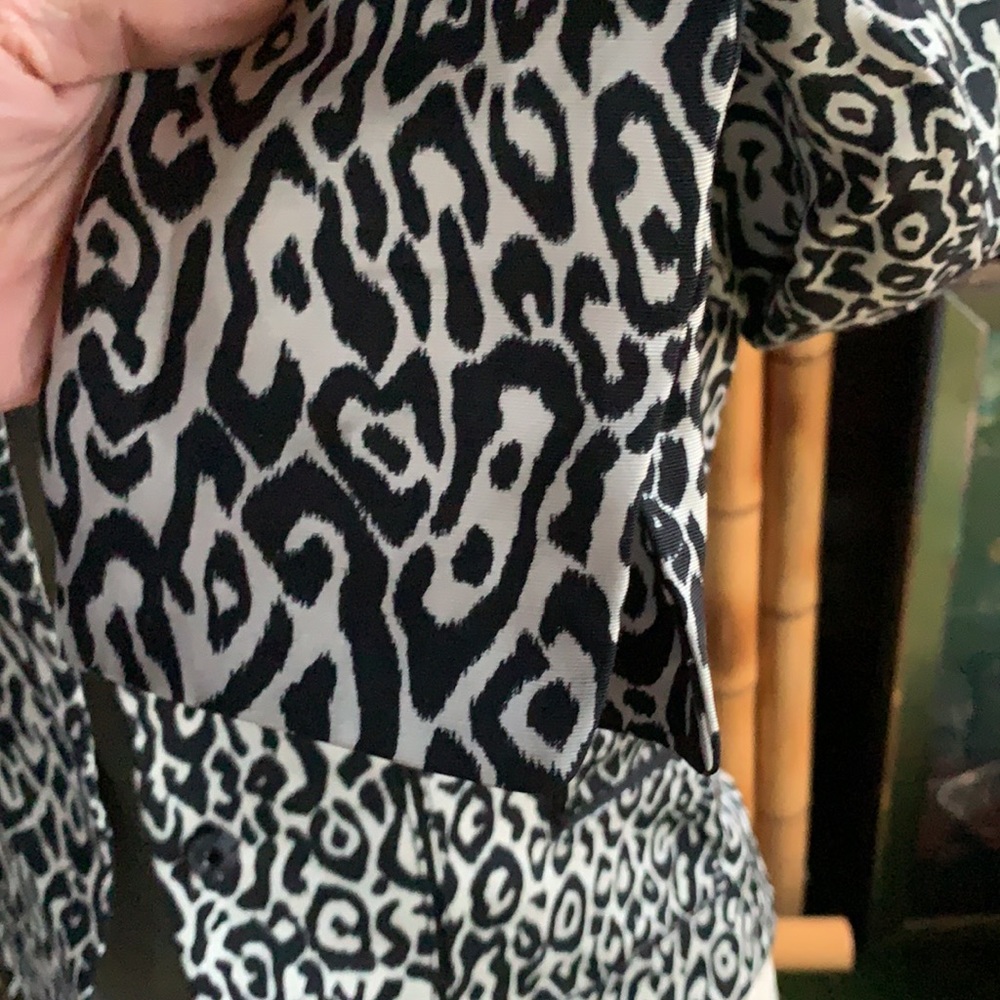❤️🔥Elie Tahari blazer ❤️🔥 - Picture 6 of 10